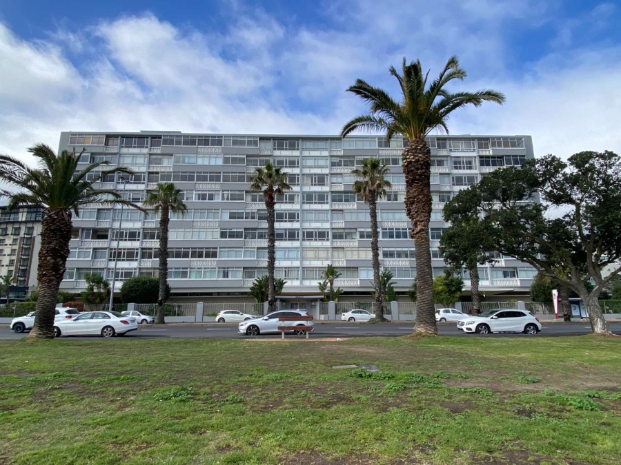 1 Bedroom Property for Sale in Sea Point Western Cape